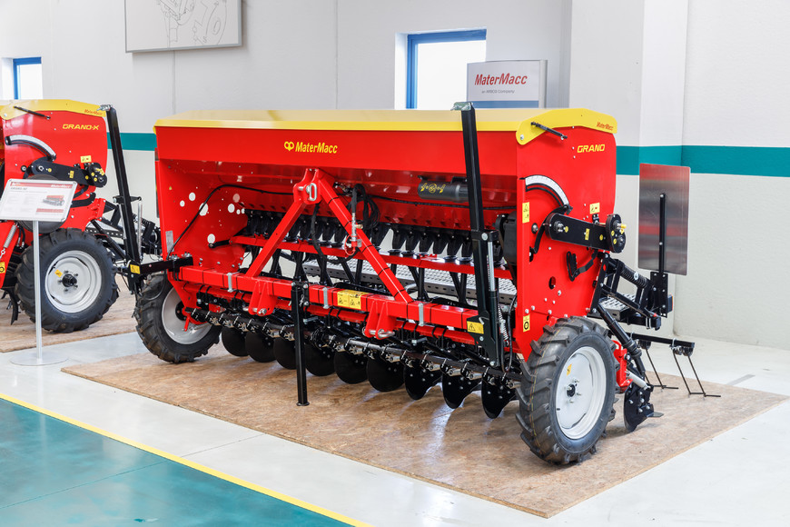 MECHANICAL SEED DRILLS FOR CEREALS